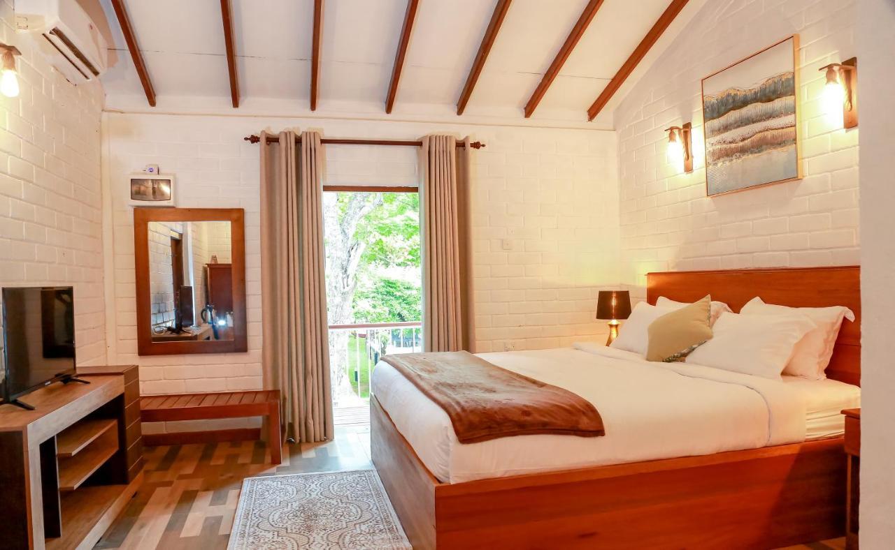 Hotel Tepraas Sigirîya Extérieur photo