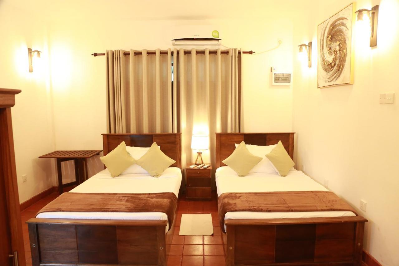 Hotel Tepraas Sigirîya Extérieur photo